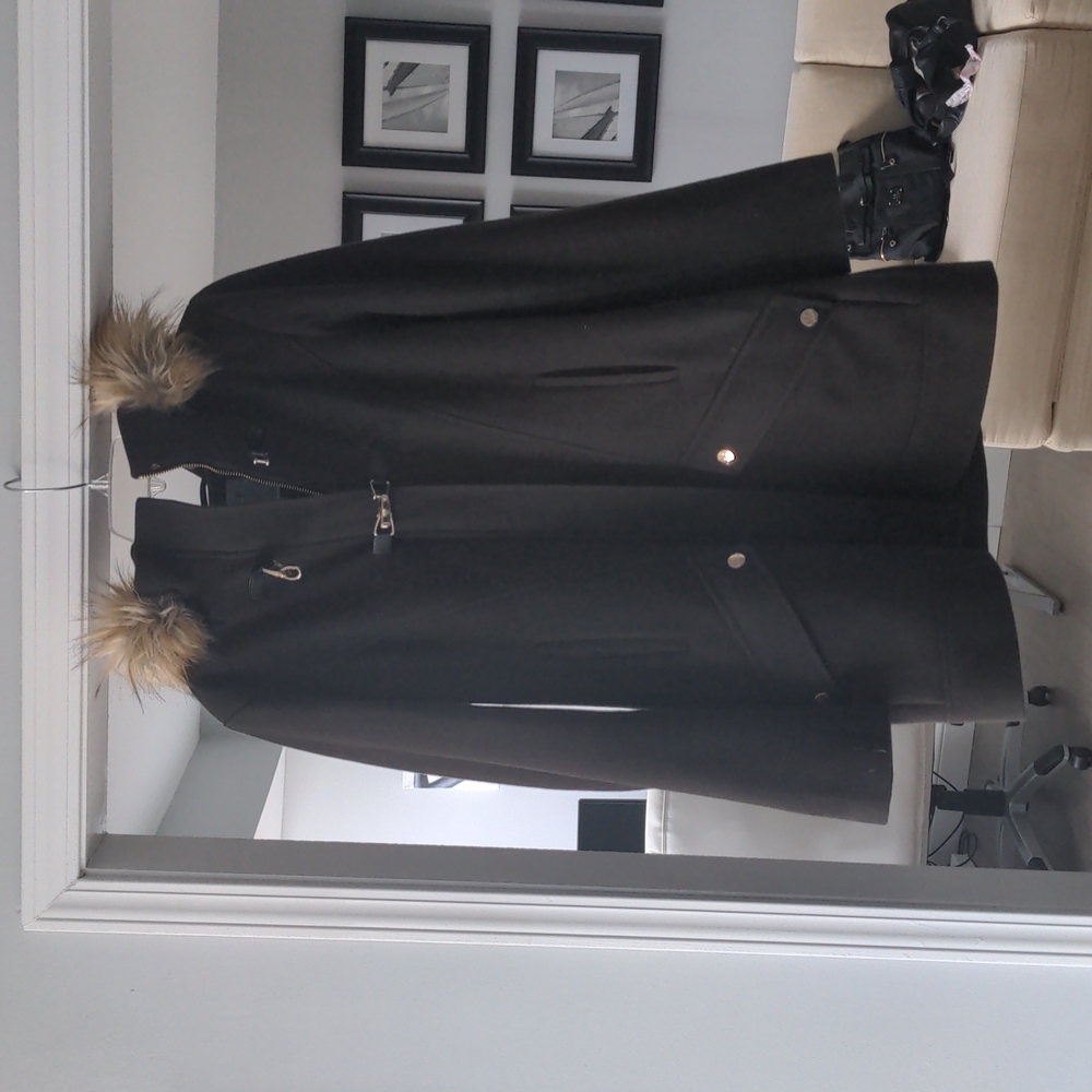 Olive CeCe coat with removable hood